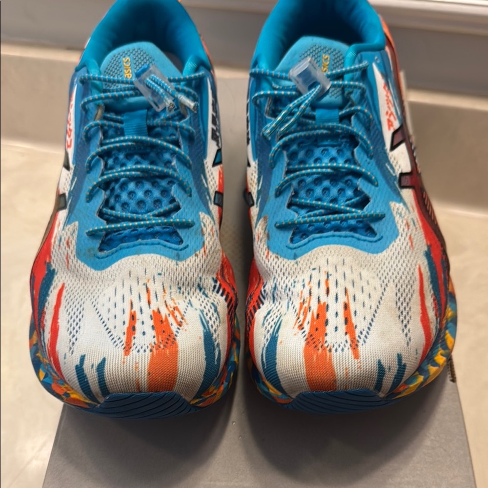 Men’s running shoes